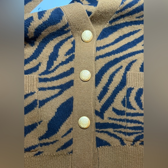 Clare V OSCAR CARDIGAN NWT retail $395
Brown & Black Zebra Merino Wool - Picture 4 of 14